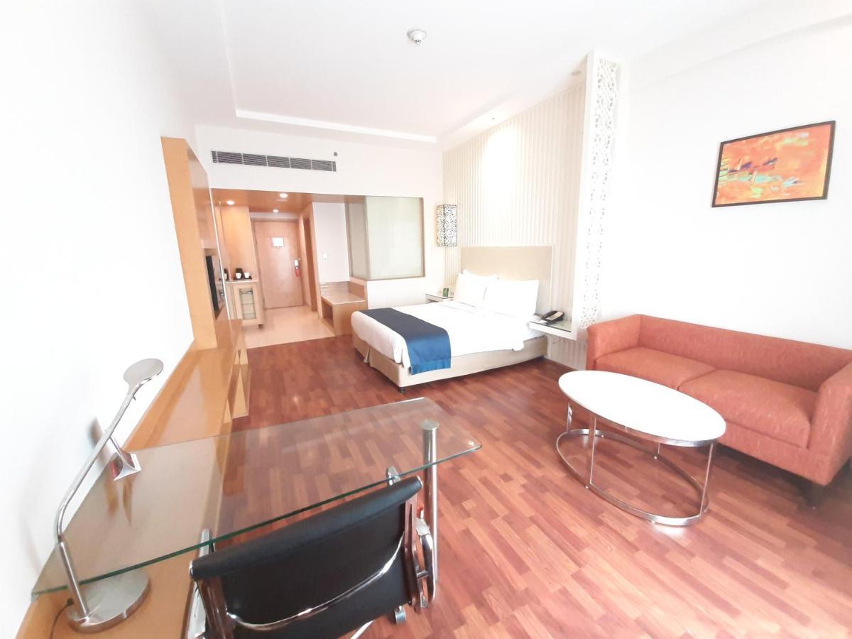Holiday Inn Amritsar Ranjit Avenue By Ihg מראה חיצוני תמונה