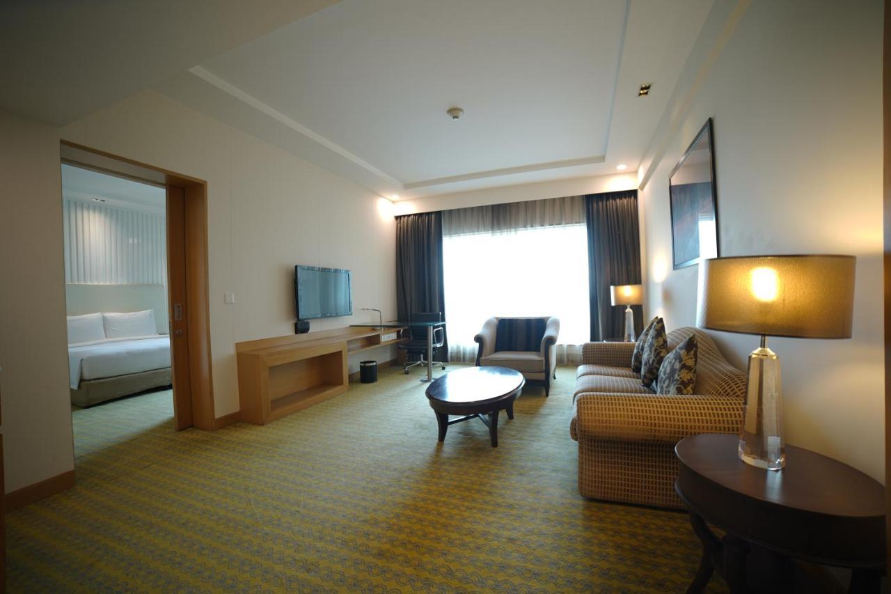 Holiday Inn Amritsar Ranjit Avenue By Ihg מראה חיצוני תמונה